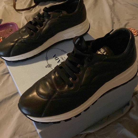 Allacciate 45mm Triangle Nylon Platform Sneakers PRADA - Picture 3 of 5